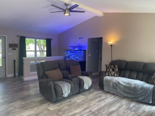 1349 Westchester Dr, Herculaneum, MO 63048-1525