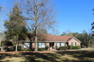 160 Robert E Lee Dr, Walterboro, SC 29488-8272