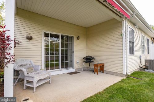 259 Meadowlark Dr, Trenton NJ  08690-3578 exterior