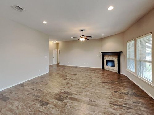 3104 Windcrest Ct, Granbury TX  76049-7244 exterior