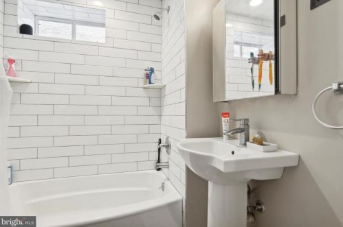 1227 20 St, Philadelphia PA 19146-4337 exterior