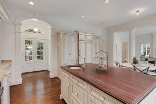 2938 Habersham Way, Atlanta GA  30305-2800 exterior