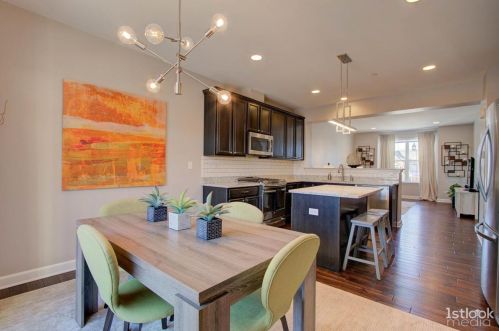 4109 Royal Mews Cir, Naperville IL  60564-7174 exterior
