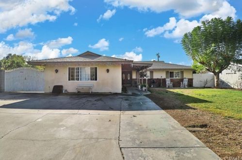 4485 Felspar St, Riverside, CA 92509-3037