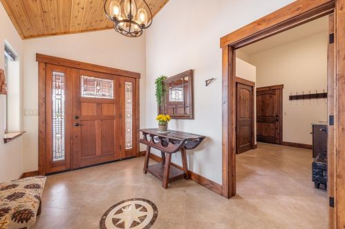 14574 Wolfgang Rd, Truckee CA  96161-6905 exterior