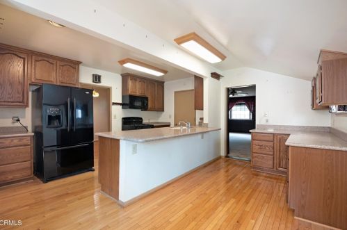 2362 Chapman Rd, Glendale CA  91214-3013 exterior