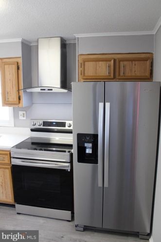12 Vermont St, Williamsport, MD 21795-1026