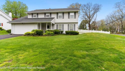 1 Iowa Ct, Jackson Twp, NJ 08527-1637