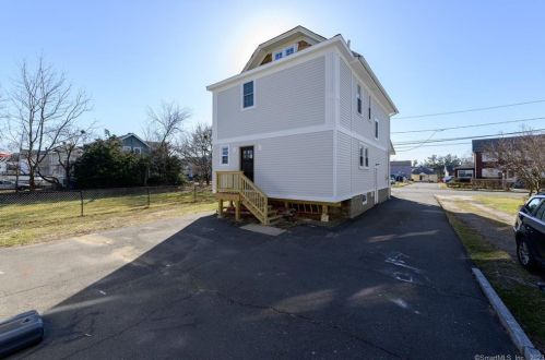 72 Osborne Ave, Norwalk CT  06855-1020 exterior