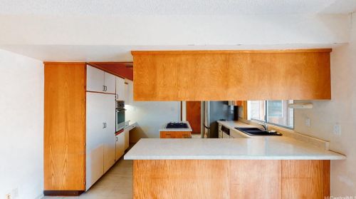 1579 Ala Noni Pl, Honolulu HI  96818-1535 exterior