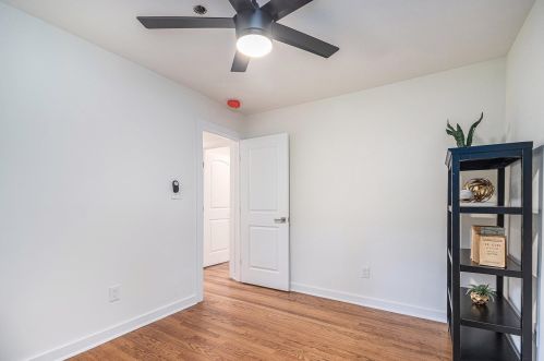2130 Bolling Brook Dr, Atlanta GA  30311-2516 exterior