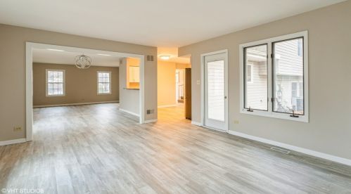 121 Richmond Dr, Lemont IL  60440-2736 exterior