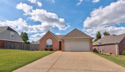 995 Jessica Lauren Dr, Cordova, TN 38018-8817