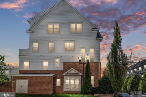 14586 Marlow St, Gainesville, VA 20155-4055