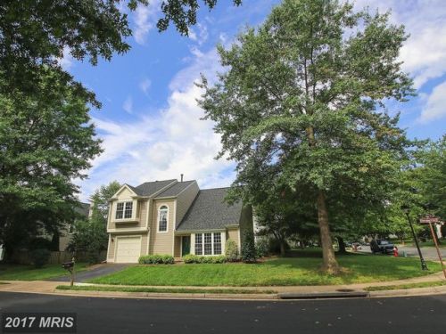 301 Deerpath Ave, Leesburg, VA 20175-2514