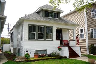 4668 Kasson Ave, Chicago, IL 60630-4230
