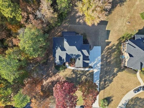 695 Highland Oaks Dr, Atlanta GA  30331-9210 exterior