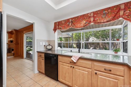 1755 Emory Ave, Simi Valley CA 93063-5005 exterior