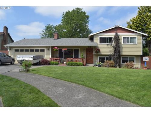 190 Hacienda Ct, Damascus, OR 97080
