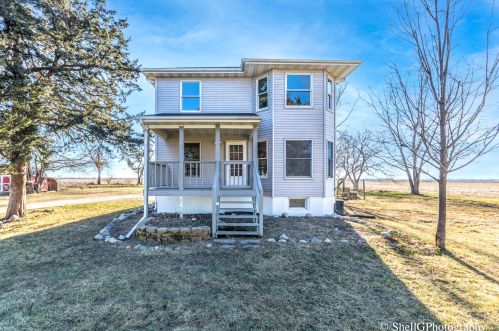 5584 12000n Rd, Manteno, IL 60950-3187