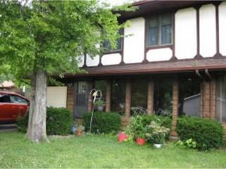 1005 Reynolds Dr, Charleston, IL 61920-2433