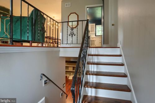 2861 Southwick Dr, Lancaster PA  17601-3547 exterior