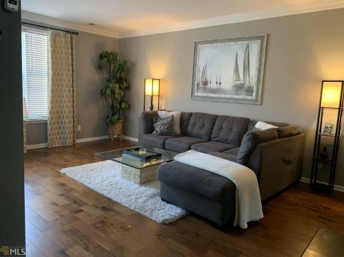 3691 Chattahoochee Summit Dr, Atlanta, GA 30339-3289