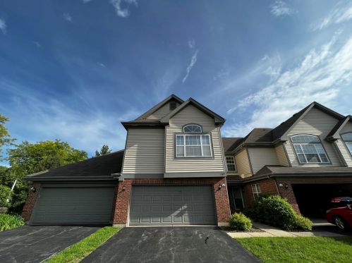 239 Manor Dr, Buffalo Grove, IL 60089-2412