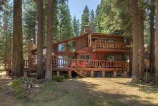 223 Lake Almanor West Dr, Chester, CA 96020-9728