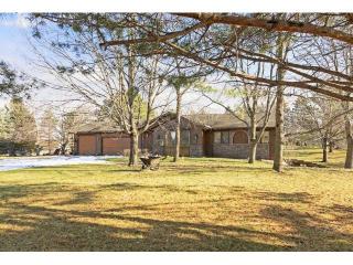 8135 Windy Ridge Rd, Minnetrista, MN 55387