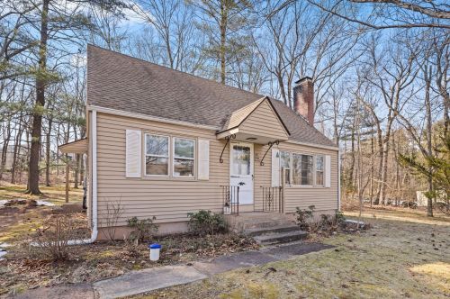 667 Foster St, Wapping, CT 06074-2959
