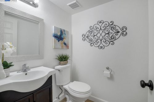 1216 Spring Valley Cmn, Livermore, CA 94551-6759