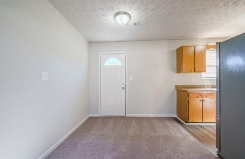 3141 Brk Holw Dr, Rex GA 30273-2422 exterior