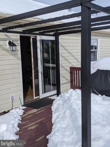 18 Sycamore Ln, Hanover PA 17331-4937 exterior