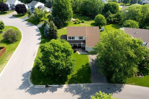8009 Greenbriar Ln, Saint Paul MN  55125-8472 exterior