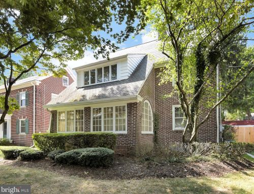 7 Buckingham Ave, Trenton, NJ 08618-3311