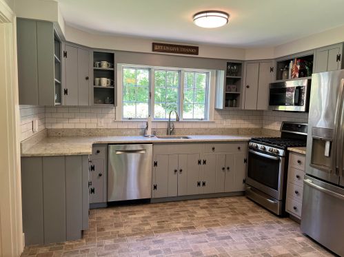 195 Dow Rd, Hollis, NH 03049-6506