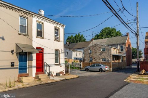 444 Concord St, Lancaster PA  17603-2949 exterior