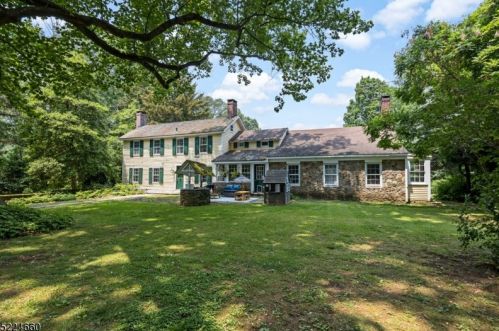 154 Stanton Mountain Rd, Lebanon, NJ 08833-3103