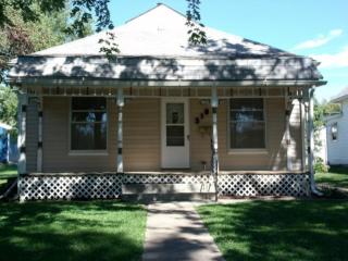 310 14th St, Horton, KS 66439-1932