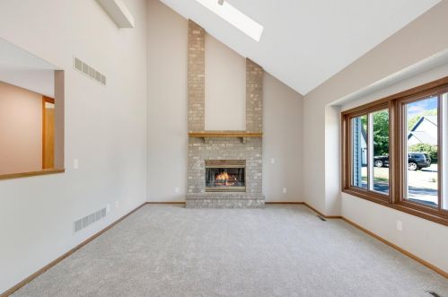 663 Bridle Ridge Rd, Saint Paul MN  55123-1679 exterior