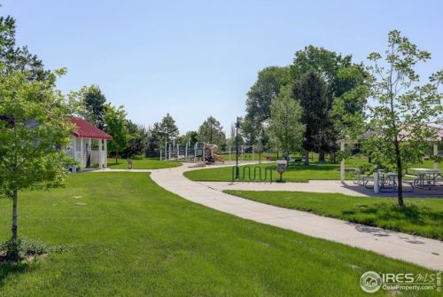 4913 Hinsdale Dr, Fort Collins CO  80526-3931 exterior