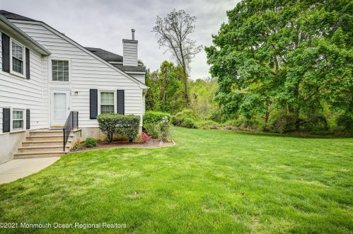 702 Buckingham Cir, Middletown, NJ 07748-3451