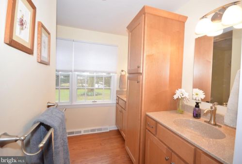 1949 Rachael Dr, Lancaster PA  17601-3627 exterior