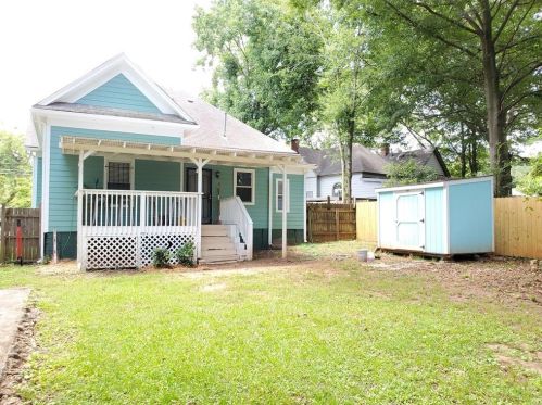 1737 Center Ave, Atlanta GA  30344-4703 exterior