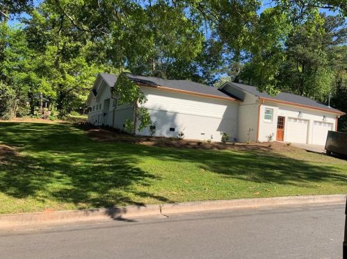 3736 Calmer Cir, Atlanta GA  30344-6011 exterior