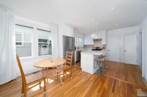 358 Undercliff Ave, Edgewater NJ  07020-7251 exterior
