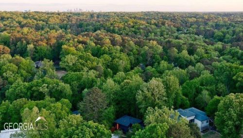 620 Colebrook Ct, Atlanta GA  30327-4710 exterior