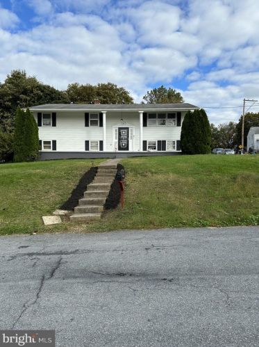 2312 Oxford Ave, Harrisburg, PA 17109-3344