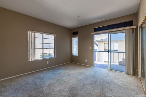 4561 Warner Ave, Huntington Beach CA  92649-3826 exterior